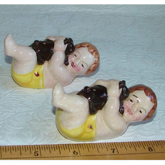 Vtg Rockabye Baby & Puppy Salt & Pepper SHAKER SET, Figural Child & Dog - Picture 7 of 7